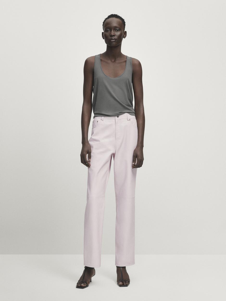 Foto: Massimo Dutti, hlače od napa kože u svijetloružičastoj boji (299 eura) | Autor: Massimo Dutti