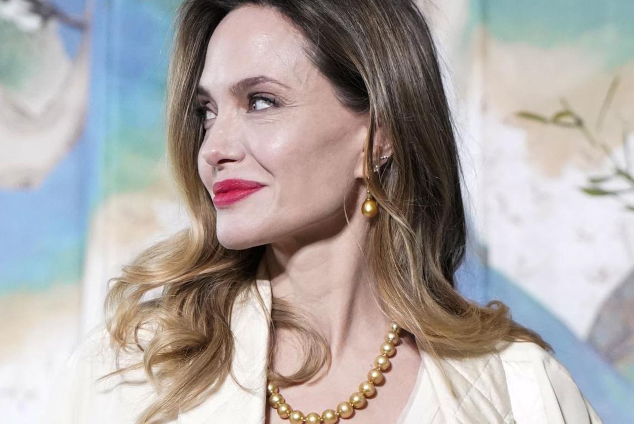 Angelina Jolie postala je plavuša. Prati li nova boja novo životno  poglavlje i suradnju s Chloé? - Miss7.24sata.hr