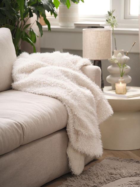 FOTO: Ova ogledala, lampe, vaze... JYSK je stavio na završno sniženje jer izlaze iz asortimana