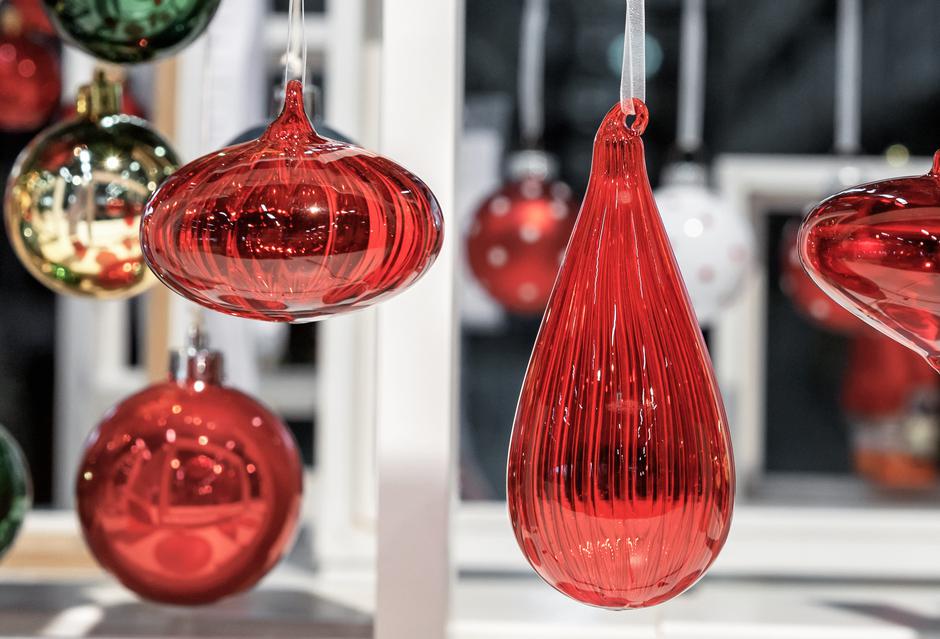 Staklene božićne kuglice | Autor: Shutterstock