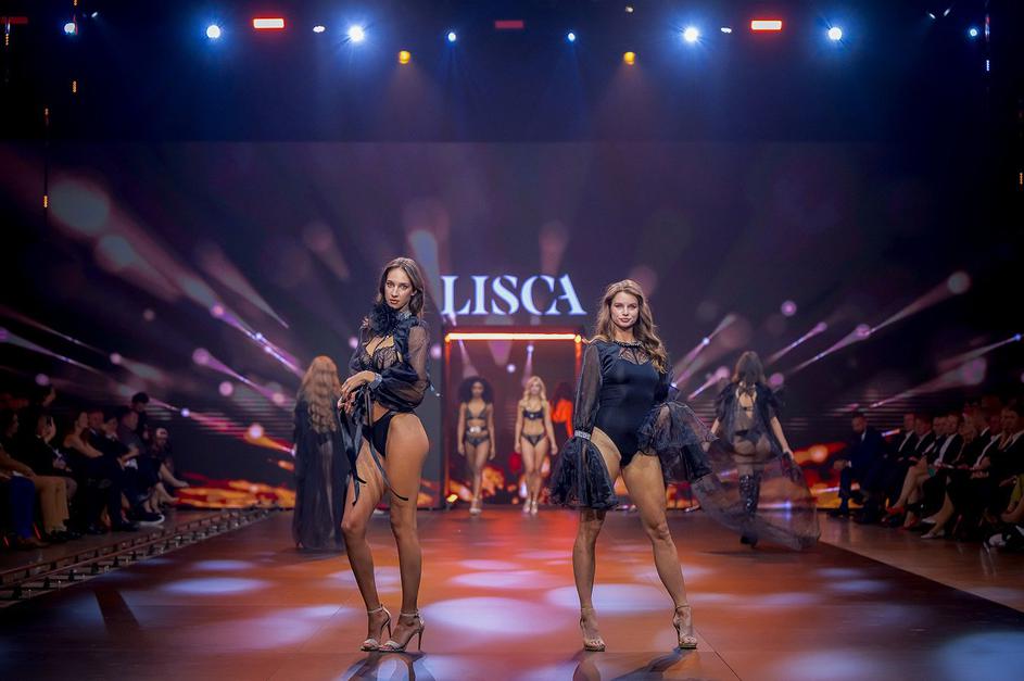 Kakav Victoria's Secret! Lisca je proslavila 70 godina spektakularnom revijom rublja