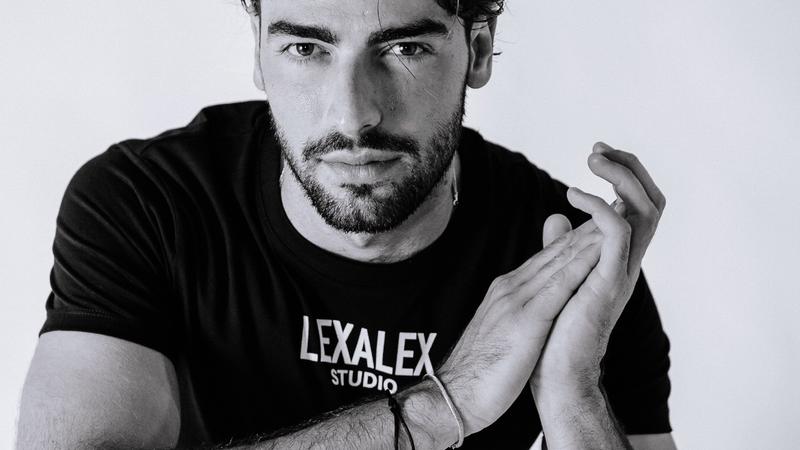 LEXALEX ima kolekciju majica koje bismo prvo skinule, a onda i ukrale &Scaron;imi Elezu
